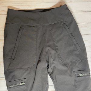 ATHLETA Headlands Hybrid Cargo II Tights Pants size 6 Grey